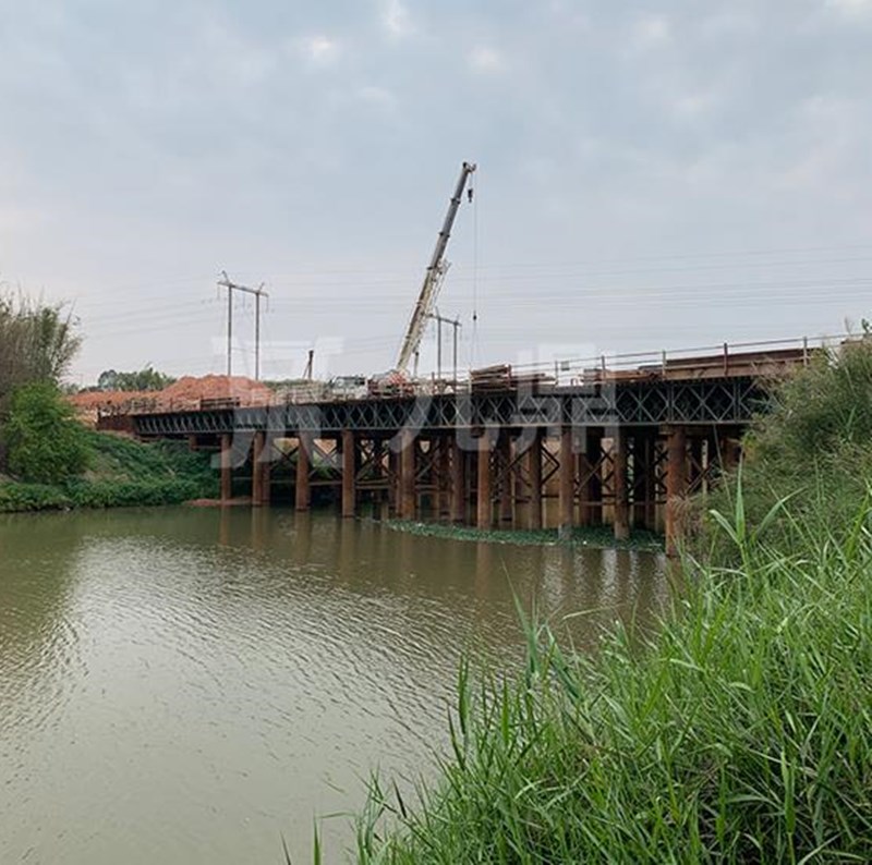 貝雷鋼橋?yàn)榻煌üこ烫峁┍憬萃ǖ?></div>
                    <div   id=